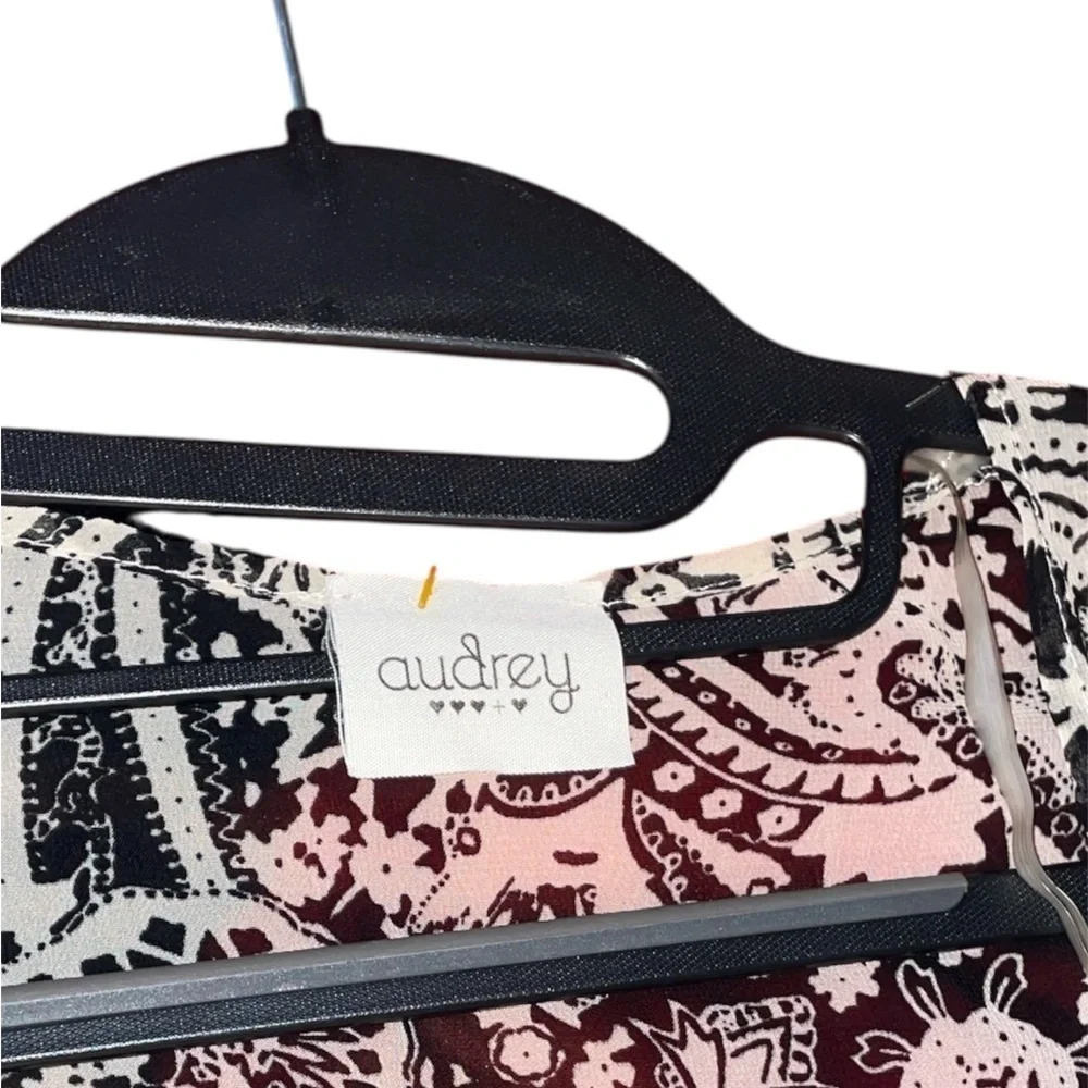 AUDREY Black and gold Paisley Print Open Front Cuff Sleeve Chiffon Long Kimono.